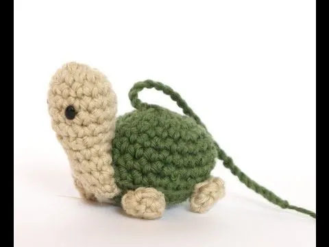 Tutorial Mini Tortuga Amigurumi Turtle (english subtitles) - YouTube