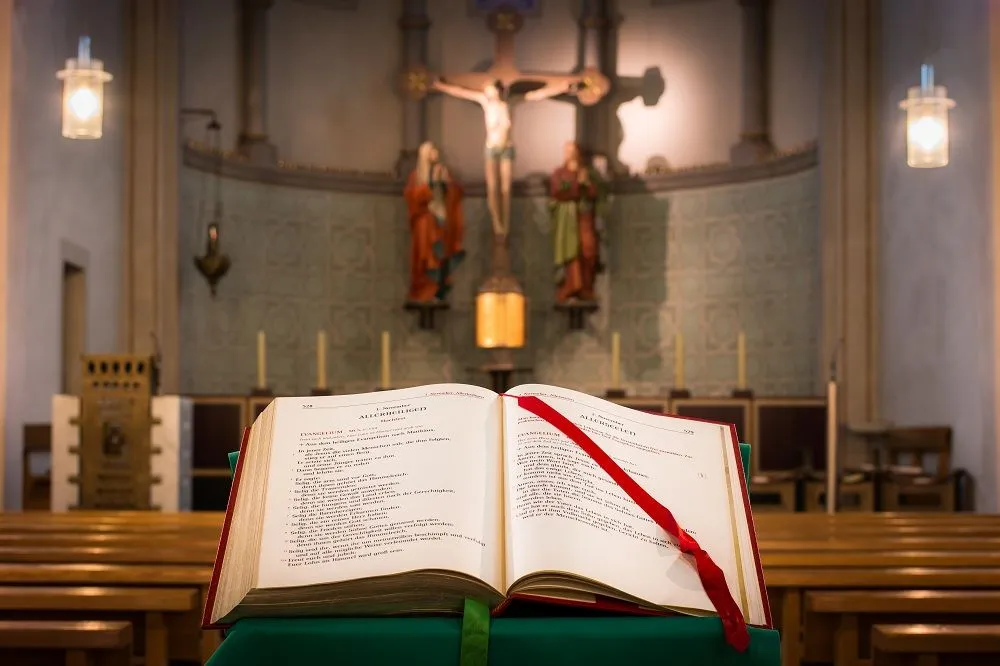 10 cubres atriles litúrgicos para tu iglesia - Holyart.es Blog