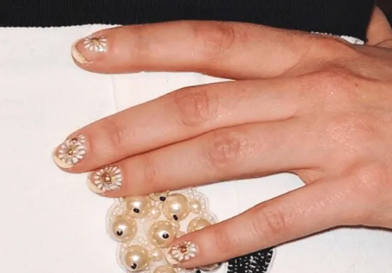 10 imágenes de uñas decoradas que estarán de moda2015
