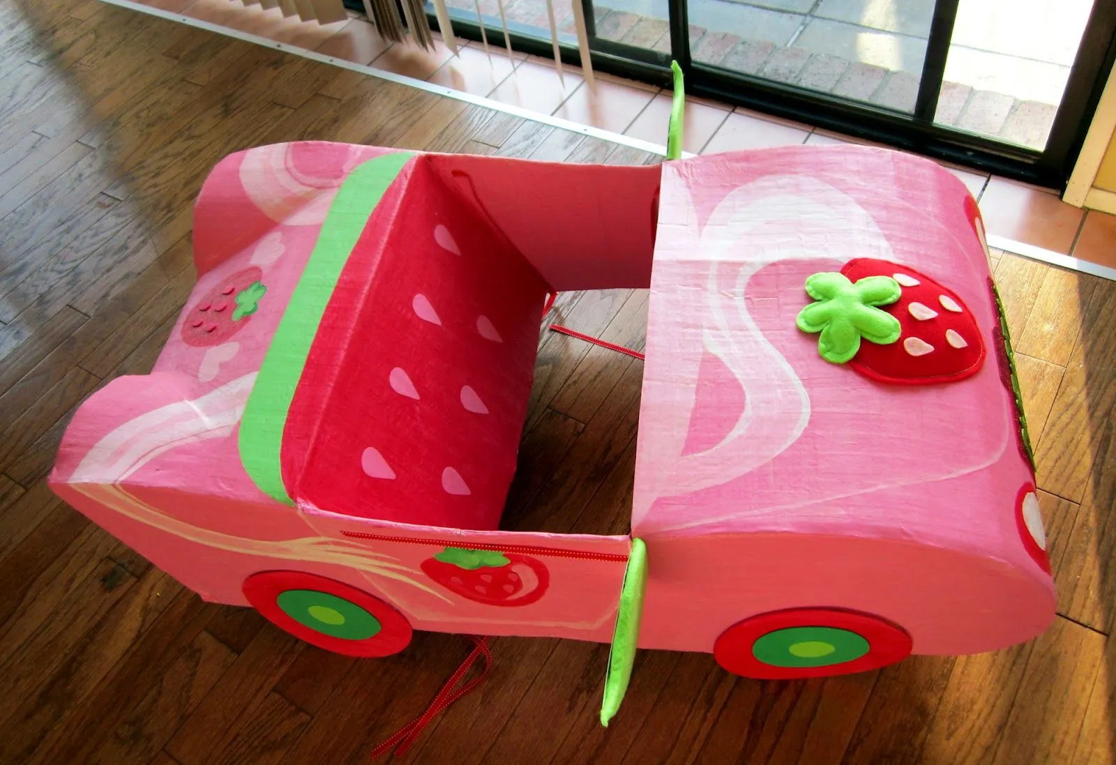 15 ideas para hacer carros con cajas de cartón (para niños y niñas)
