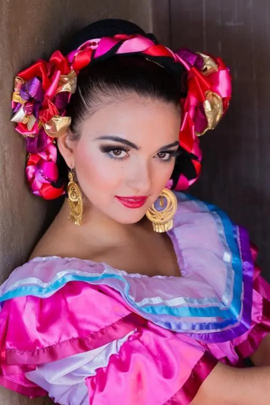 150 Best Peinados Mexicanos ideas in 2023 | ballet folklorico, mexican  dresses, traditional mexican dress