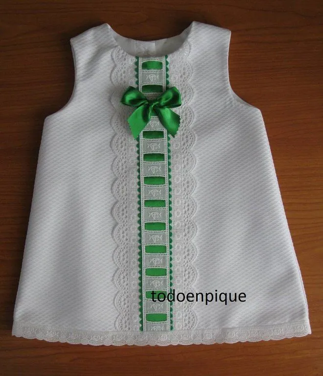 17 mejores ideas sobre Patrones Para Vestidos De Bebé en Pinterest ...
