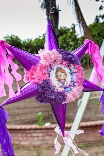 17 mejores ideas sobre Piñata Princesa Sofia en Pinterest ...