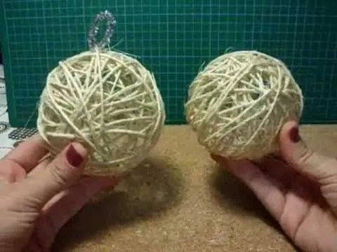 2º Adorno navideño, esfera de cuerda. sphere of rope to decorate ...