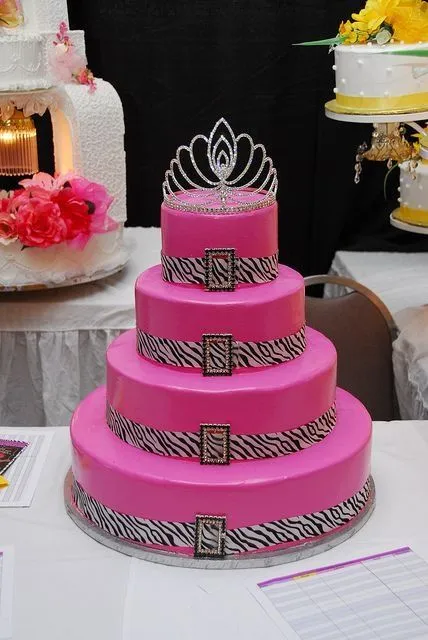 27 Pasteles que vas a querer tener en tu fiesta de XV años 27 Pasteles que vas a querer tener en tu fiesta de XV años
