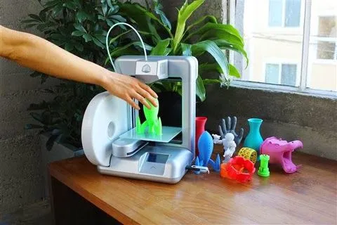 Τί είναι ο 3D εκτυπωτής που «κατασκευάζει» καρδιές