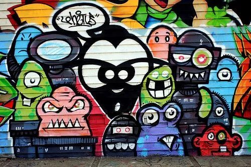 Graffitis con caricaturas - Imagui