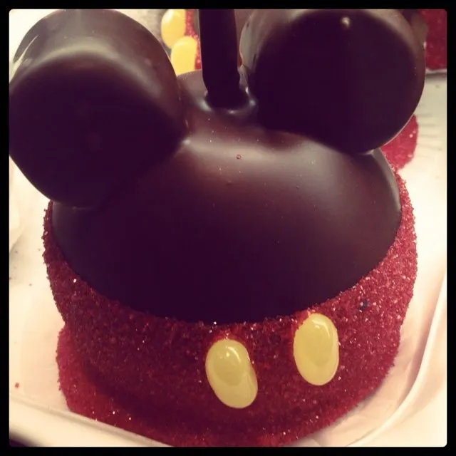 Mickey mouse chocolate covered apple. | lexi bday | Pinterest ...