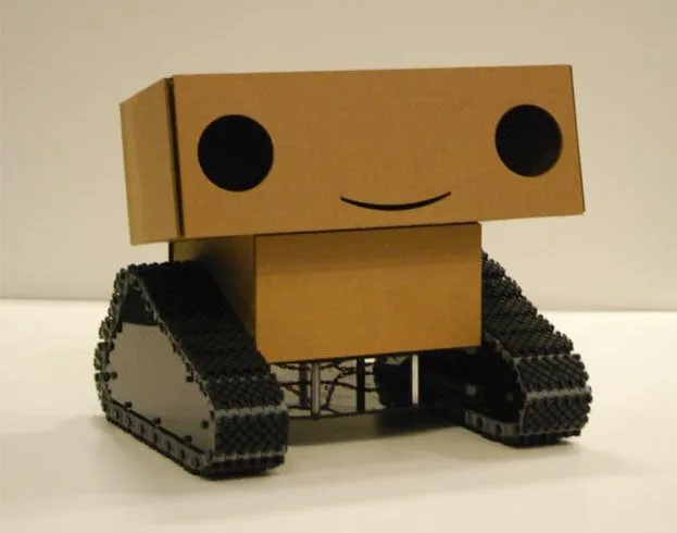 Boxie, el robot de cartón