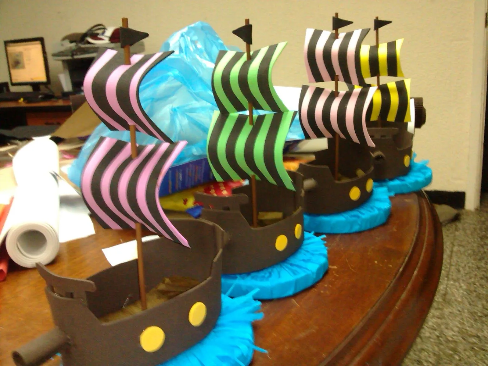 ADas de foami: Barcos piratas - Fiesta pirata - Centro de mesa