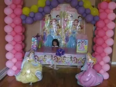 Adornos con globos fiesta d princesas - Imagui