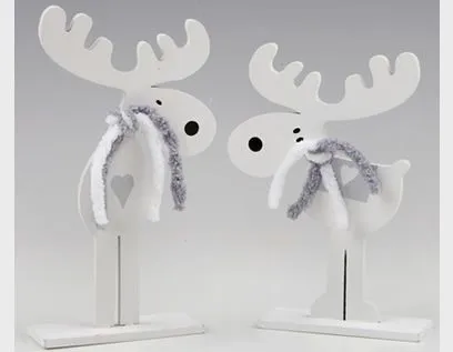 Adornos de Navidad: originales renos de madera en color blanco