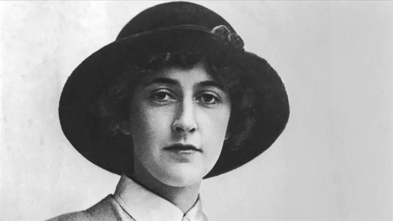 Agatha Christie - Author, Playwright - Biography.com