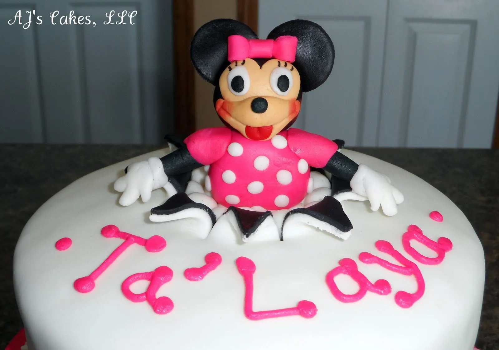 AJ's Cakes: Pink Minnie Mouse Cake