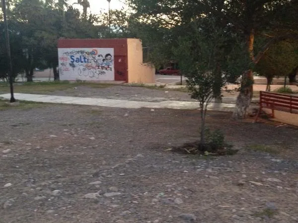 AlmaDelaRosaFlores on Twitter: "Casas grafiteadas y Plaza en ...