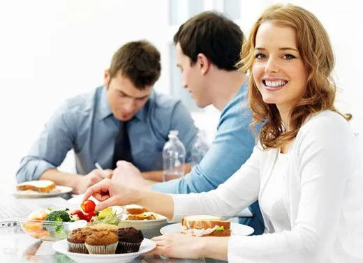 Almorzar temprano ayuda a bajar de peso: cronotipos, metabolismo y ... Almorzar temprano ayuda a bajar de peso: cronotipos, metabolismo y ...