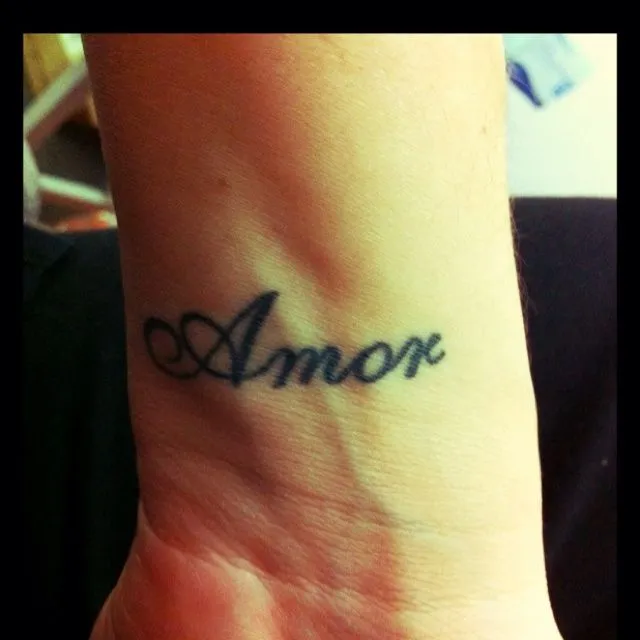 Amor script tattoo - tattoo for girls | Tattoos | Pinterest | Amor ...