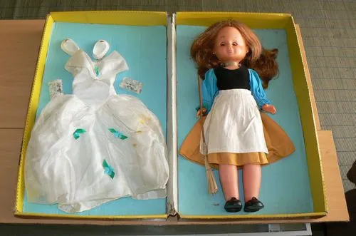 Anilegra moda para muñecas: UN DISFRAZ DE CENICIENTA
