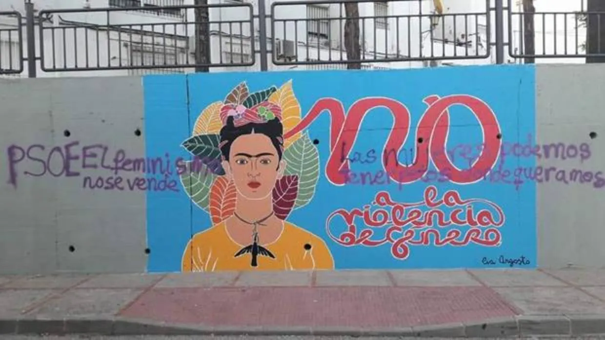 Aparecen pintadas en el recien estrenado mural contra la violencia de  género de San Fernando
