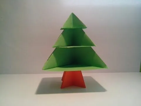Como hacer un árbol de papel sin pegamento (decoración navideña ...