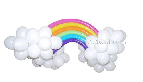 Decoración con globos: un arcoiris con nubes - Revista - Fiestafacil