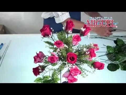 Como hacer un Arreglo floral para San Valentin. - YouTube