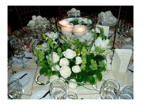 Arreglos de flores para bodas de noche con velas | Centros de mesa ...