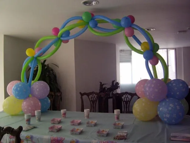 Decoración para baby shower con globos para varon - Imagui