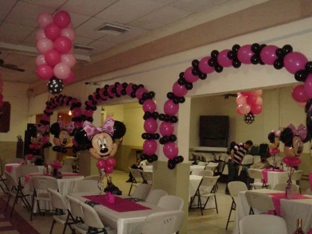 Decoraciónes de Minnie Mouse con globos - Imagui
