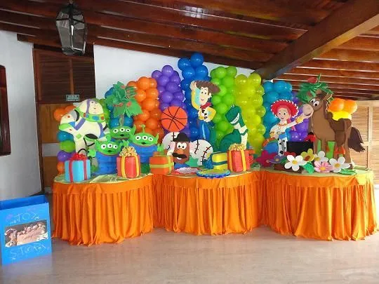 Arreglos de mesa para cumpleaños de Toy Story - Imagui