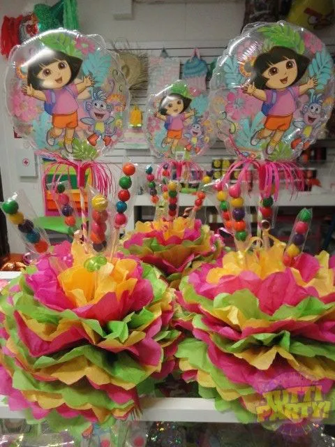 Centro de mesa de Dora la exploradora con globos - Imagui