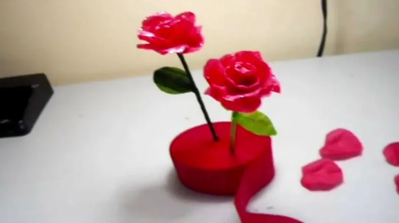 Cómo hacer rosas de papel crepé · Manualidades de papel