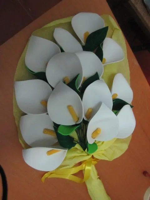 ramo de flores en calas de goma eva ideal para aniversario | goma ...