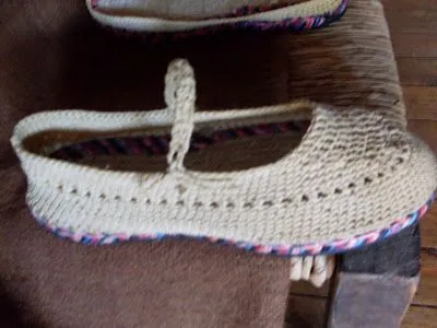 Artesanías a Mano: Tejido de zapatos a crochet