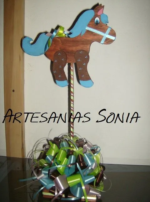 Artesanias Sonia: Caballito de Madera para Centro de mesa de Baby ...