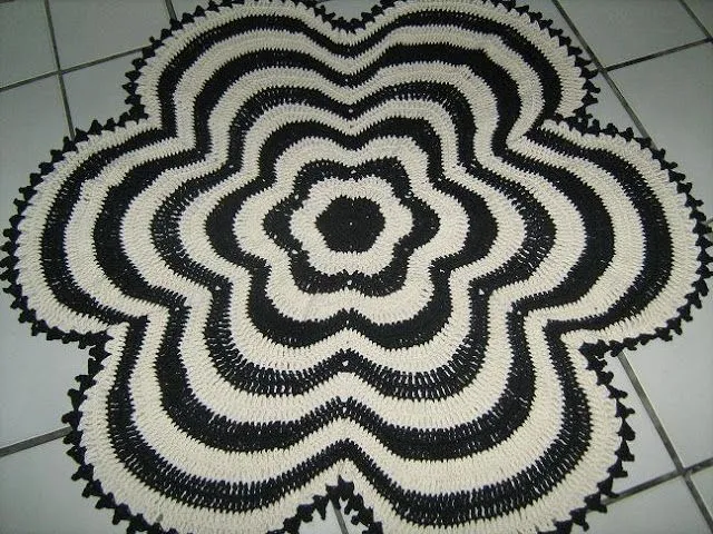 AS RECEITAS DE CROCHÊ: Tapete em forma de flor | Crochet decor ...