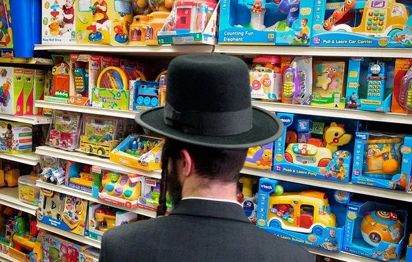 At Orthodox Toy Store in Brooklyn, Batman Is Not Kosher - The New ...