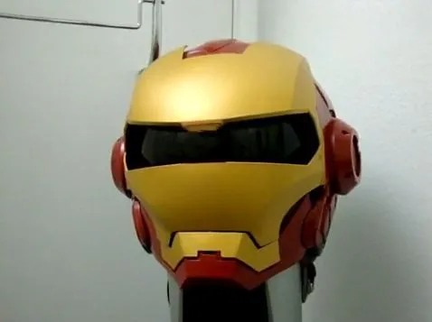 Awesome! Cascos para motocicleta de Iron Man y War Machine |