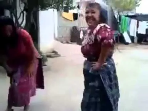 Baile de mujeres indígenas de Guatemala - YouTube