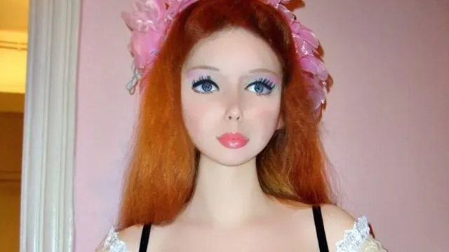 La nueva “Barbie Humana” de 16 años, sin cirugía alguna, también ...