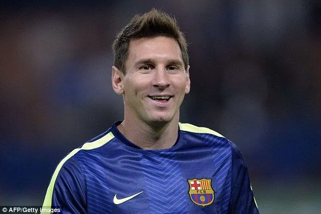 Barcelona superstar Lionel Messi nearly signed for Arsenal when he ...