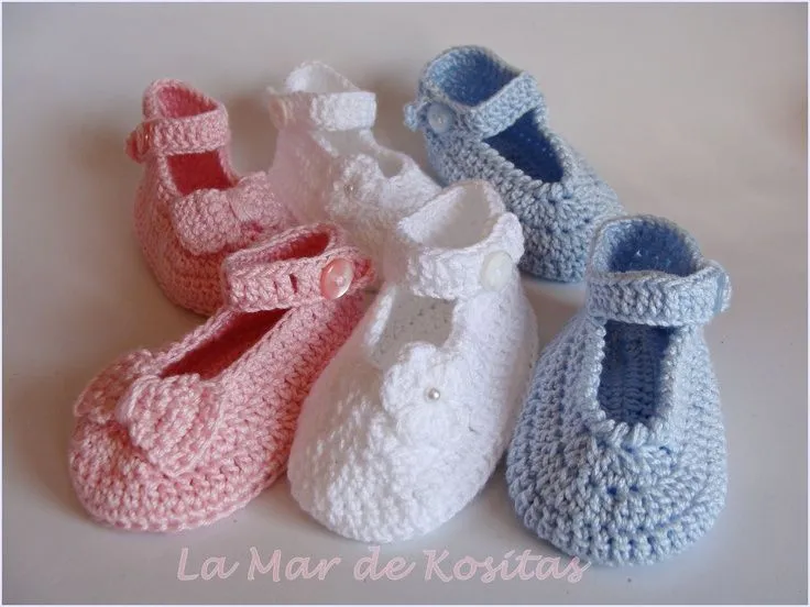 Zapatos crochet / ganchillo hechos a mano en colores rosa, blanco ...