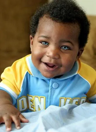 El bebe Afroamericano de ojos azules - Taringa!