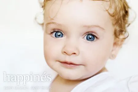 Bebé rubio ojos azules - Imagui