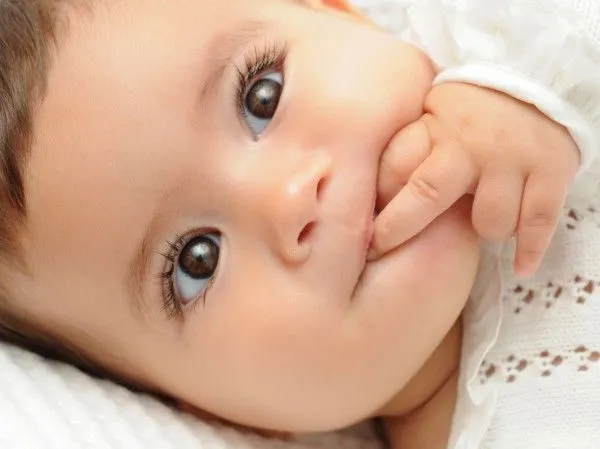 Bebés ojos grandes - Imagui