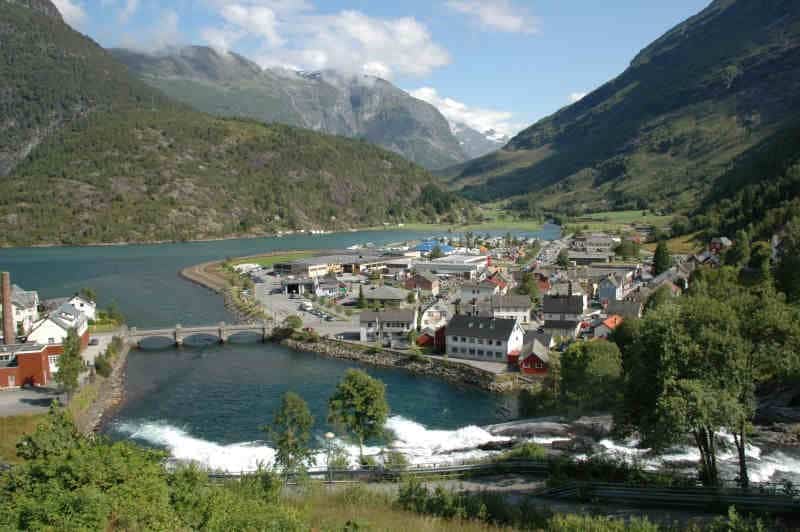 Los bellos paisajes de Hellesylt | Absolut Noruega