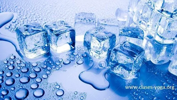 Beneficios del hielo. ¿Cubo de hielo en el cuello? | Clases Yoga