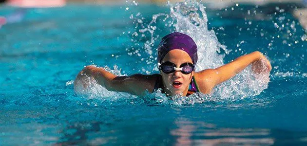 Los benefícios de la natación infantil