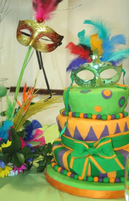 Decoraciónes de torta para quinces tematica carnaval - Imagui