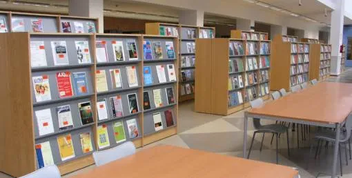 Biblioteca-CRAI - Hemeroteca